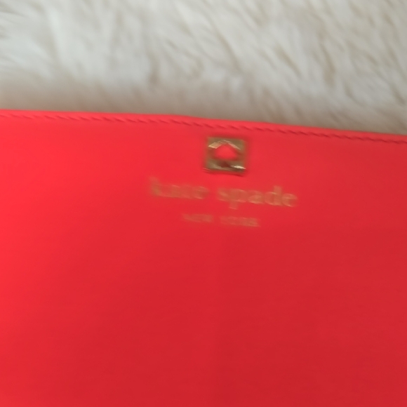 Kate Spade Coral Wallet - Picture 8 of 8
